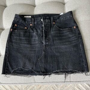 Levi’s Premium Denim Distressed Skirt (W27)